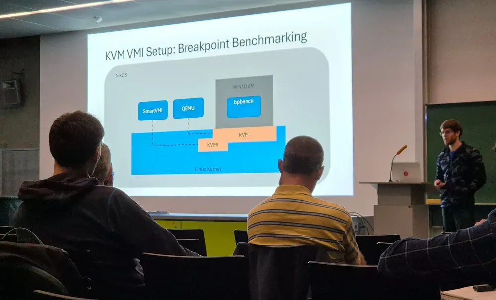 Lukas Beierlieb presenting his work on SmartVMI Lukas Beierlieb presenting his work on SmartVMI